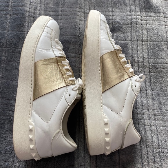 Valentino - Picture 8 of 12